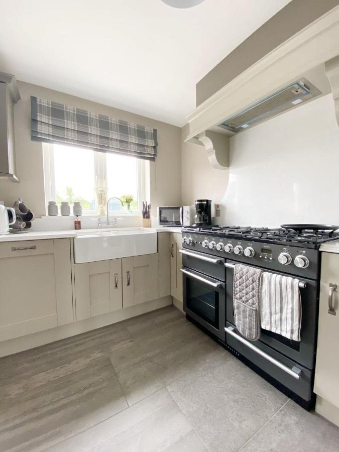 Swallow Lane, Enniskillen, Co Fermanagh, 5* Chic Villa Bagian luar foto
